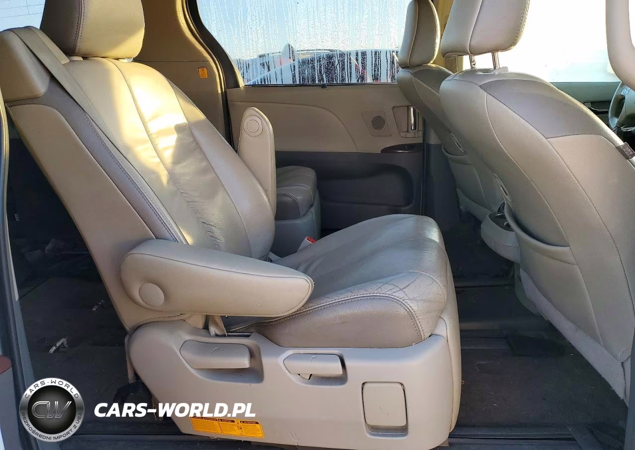 2012 Toyota Sienna Limited 7-Passenger VIN:5TDDK3DC4CS041170 - 11