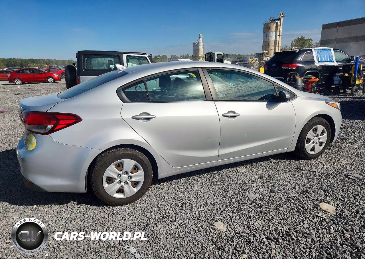 2017 Kia Forte Lx VIN:3KPFK4A77HE027061 - 3