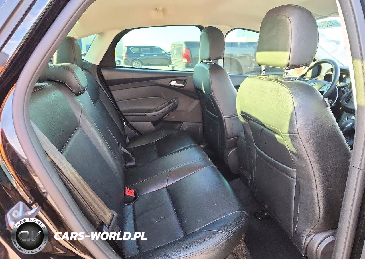 2017 Ford Focus Se VIN:1FADP3FE7HL328470 - 10