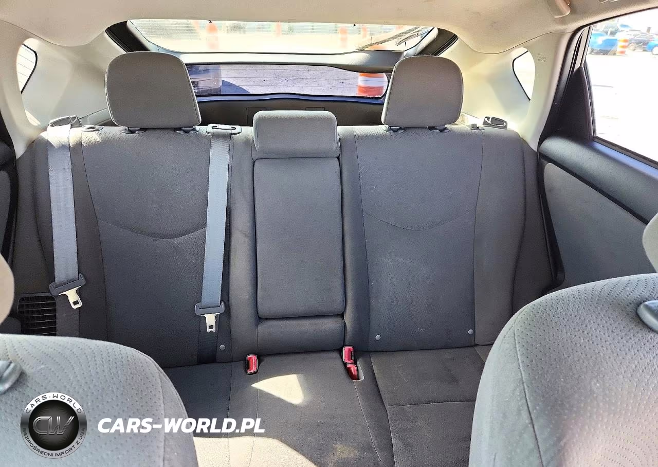 2015 Toyota Prius Two VIN:JTDKN3DUXF1913215 - 10