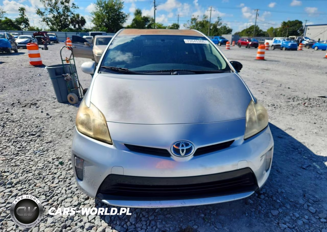 2015 Toyota Prius Two VIN:JTDKN3DUXF1913215 - 5