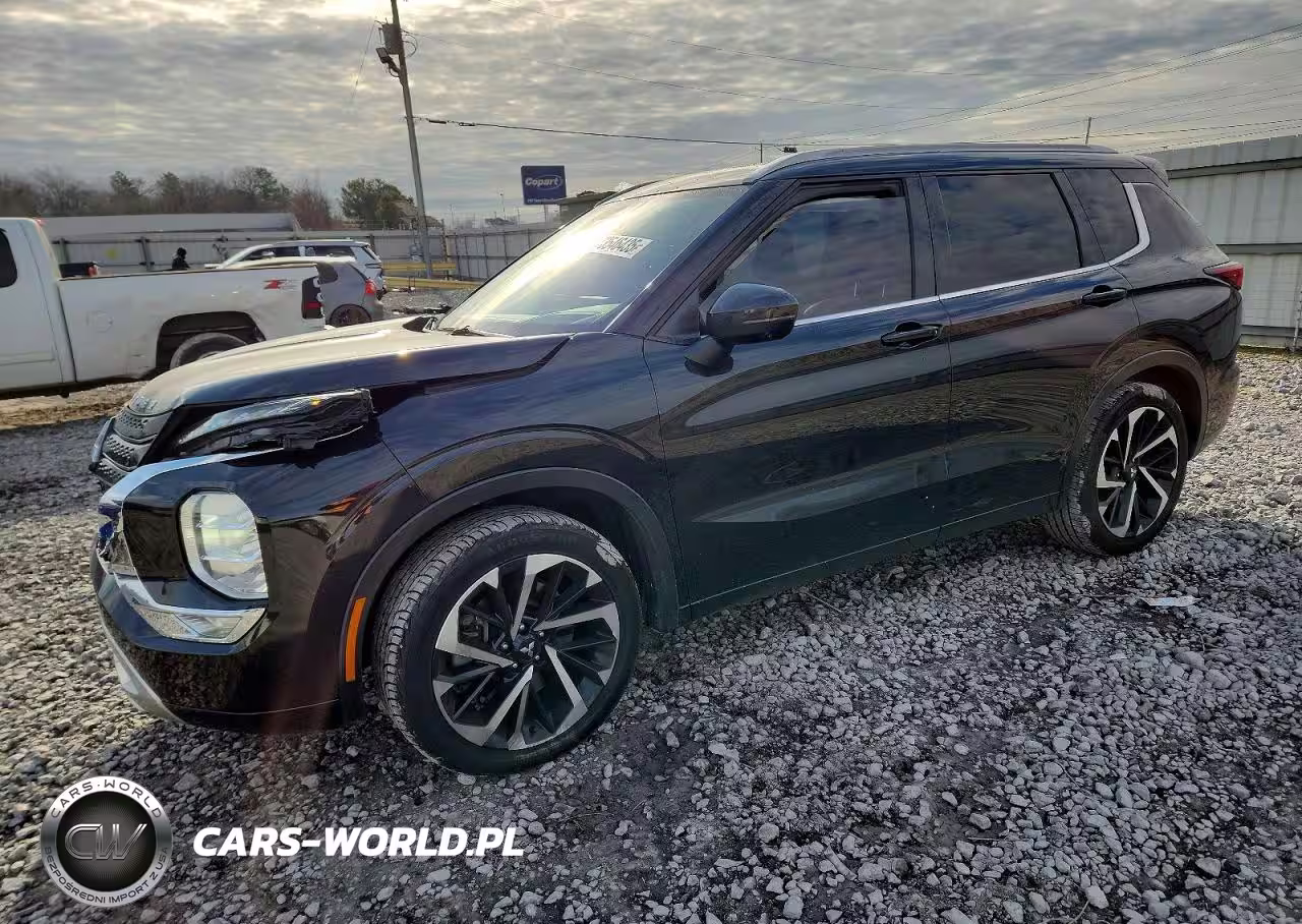 2022 Mitsubishi Outlander Sel