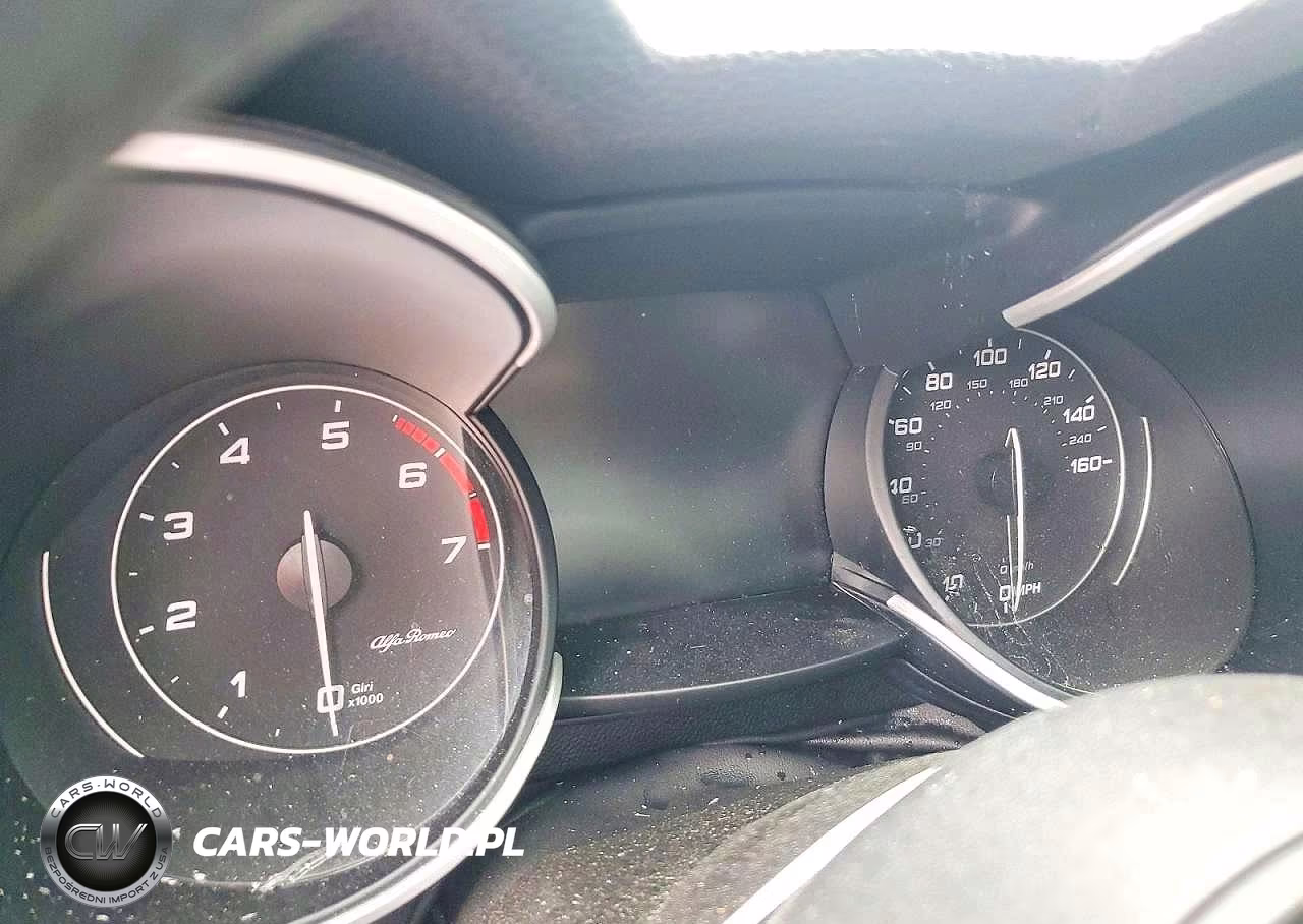 2022 Alfa Romeo Stelvio Ti VIN:ZASPAKBN0N7D46121 - 9