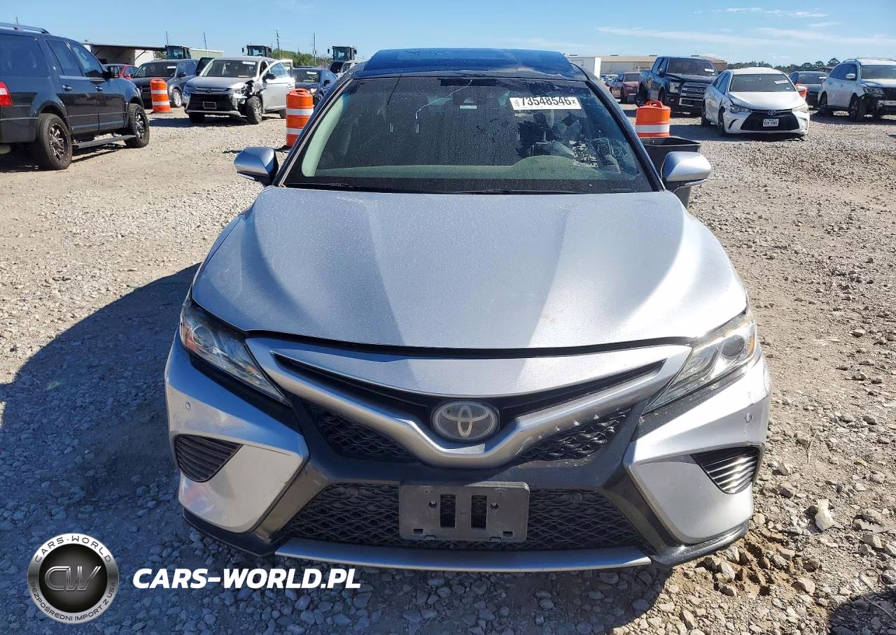 2018 Toyota Camry Xse VIN:4T1B61HKXJU115343 - 5