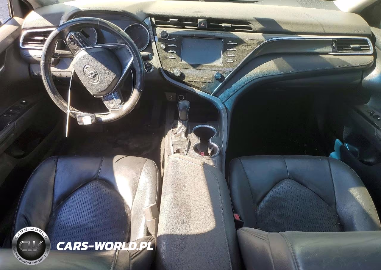 2018 Toyota Camry Xse VIN:4T1B61HKXJU115343 - 8