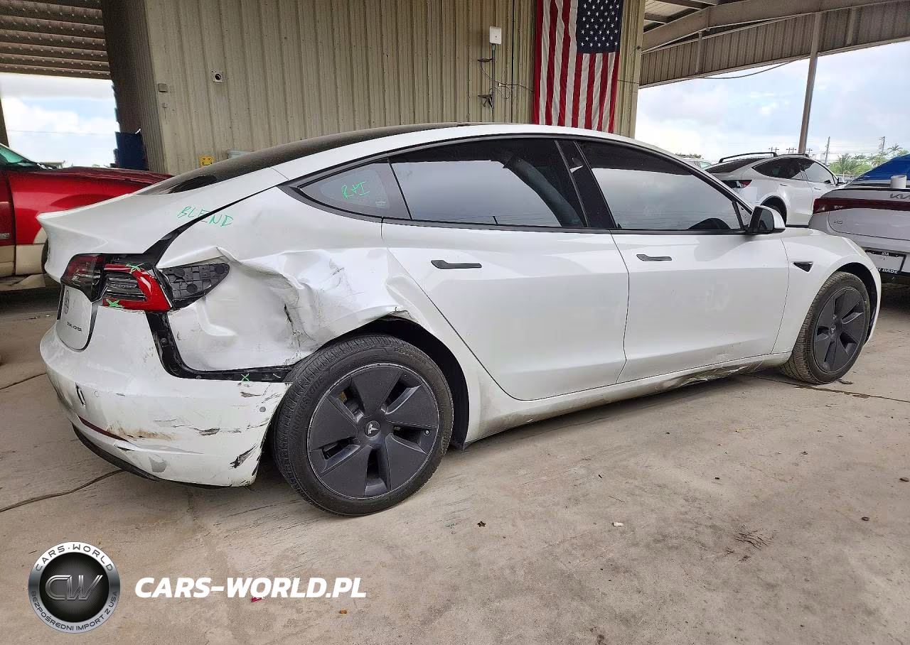 2022 Tesla Model 3 VIN:5YJ3E1EB6NF334072 - 3