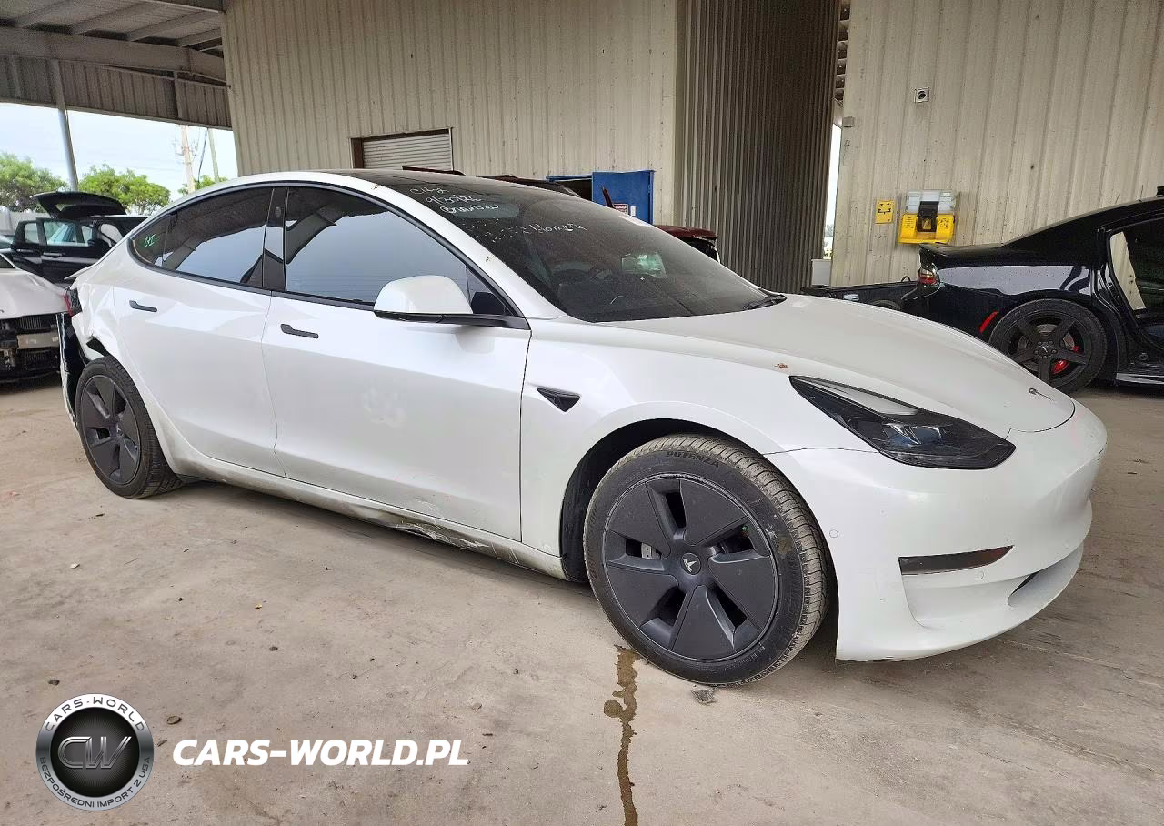 2022 Tesla Model 3 VIN:5YJ3E1EB6NF334072 - 4