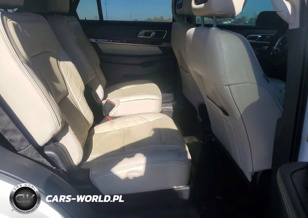 2016 Ford Explorer Platinum VIN:1FM5K8HT0GGB62298 - 11