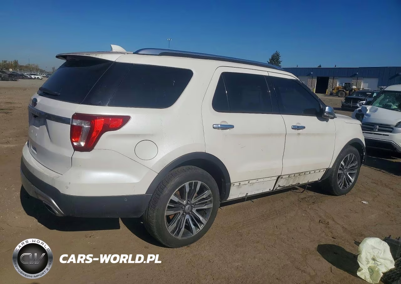 2016 Ford Explorer Platinum VIN:1FM5K8HT0GGB62298 - 3