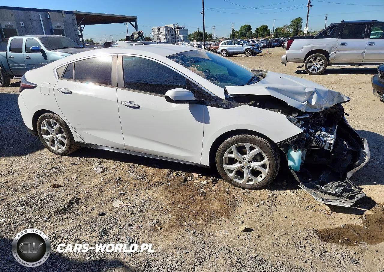 2018 Chevrolet Volt Premier VIN:1G1RB6S58JU104817 - 4