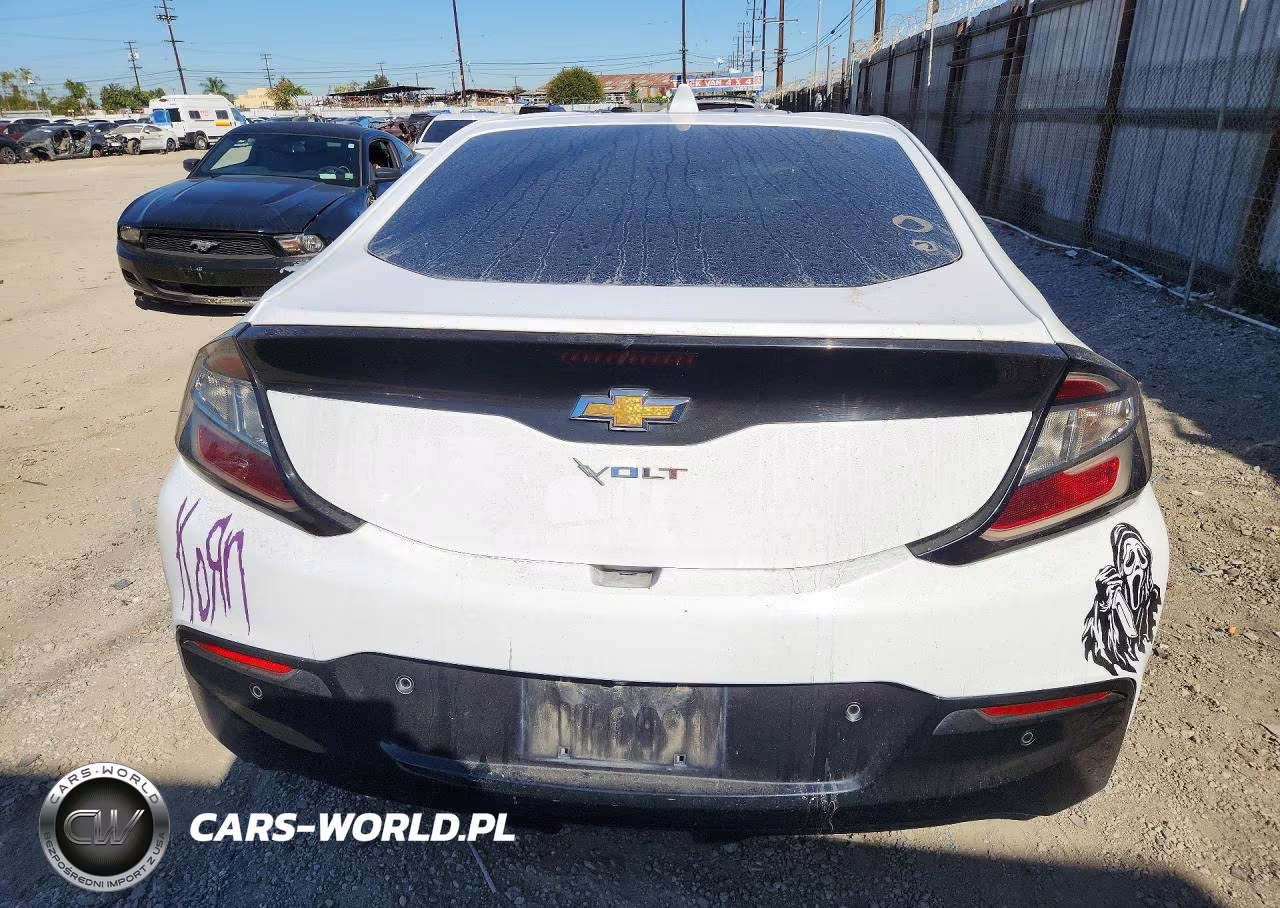 2018 Chevrolet Volt Premier VIN:1G1RB6S58JU104817 - 6