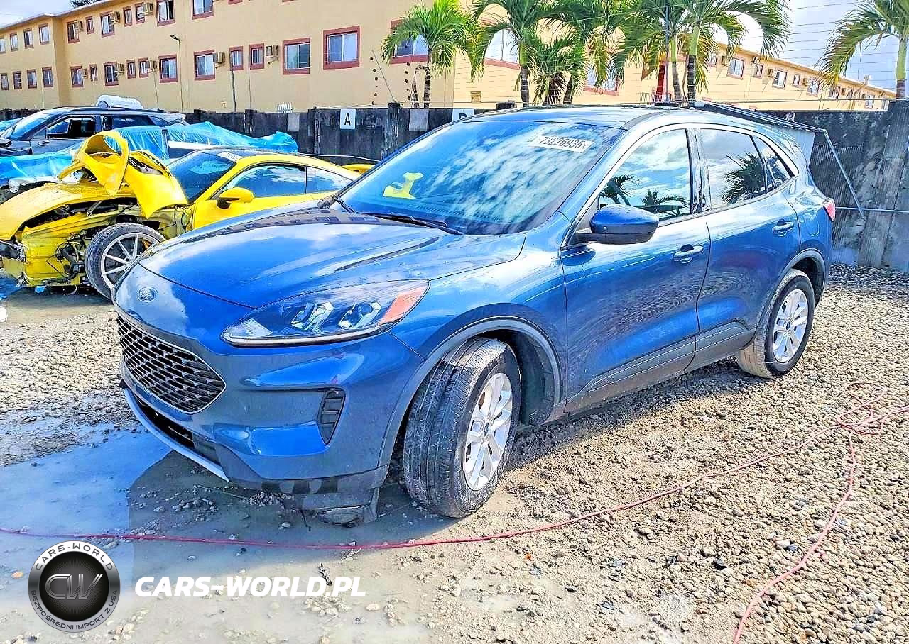 2020 Ford Escape Se