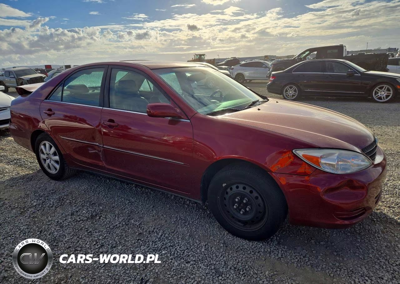 2002 Toyota Camry Xle V6 VIN:JTDBF30K220018917 - 4
