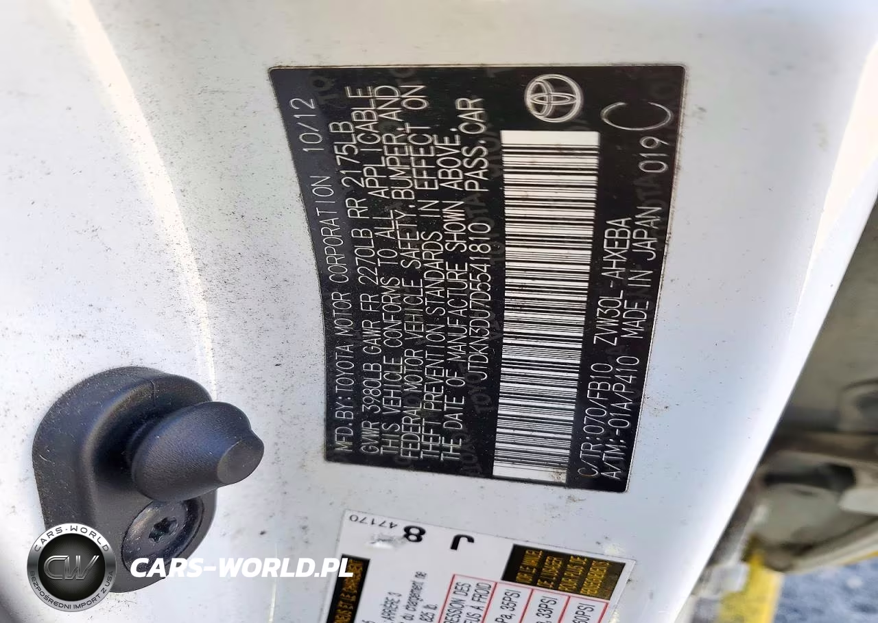 2013 Toyota Prius Two VIN:JTDKN3DU7D5541810 - 13