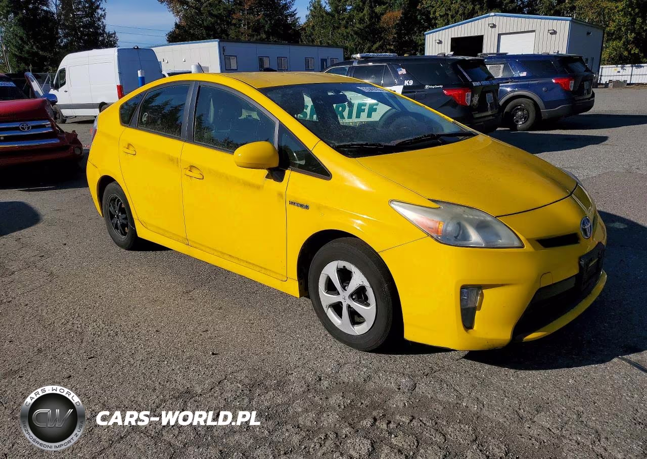 2013 Toyota Prius Two VIN:JTDKN3DU7D5541810 - 4