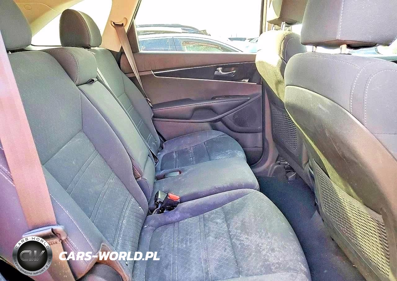 2018 Kia Sorento Lx VIN:5XYPG4A38JG344438 - 11