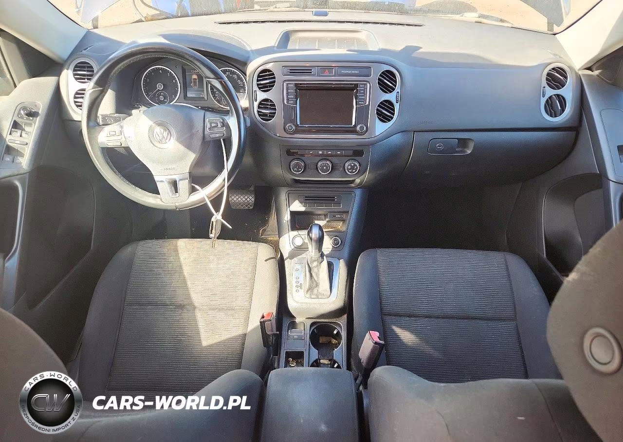 2017 Volkswagen Tiguan S VIN:WVGBV7AX4HK041970 - 8