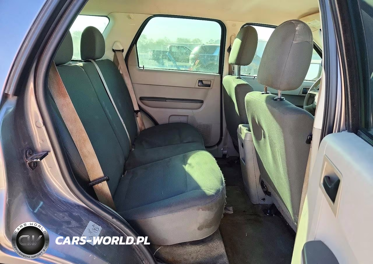 2012 Ford Escape Xls VIN:1FMCU0C77CKA75048 - 11