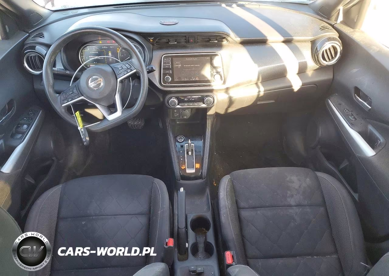 2019 Nissan Kicks S VIN:3N1CP5CUXKL555437 - 8