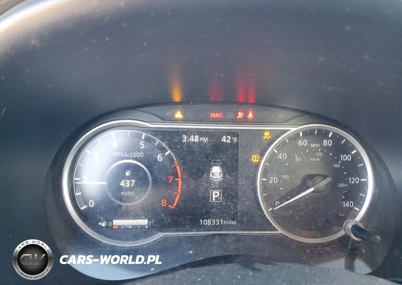 2019 Nissan Kicks S VIN:3N1CP5CUXKL555437 - 9