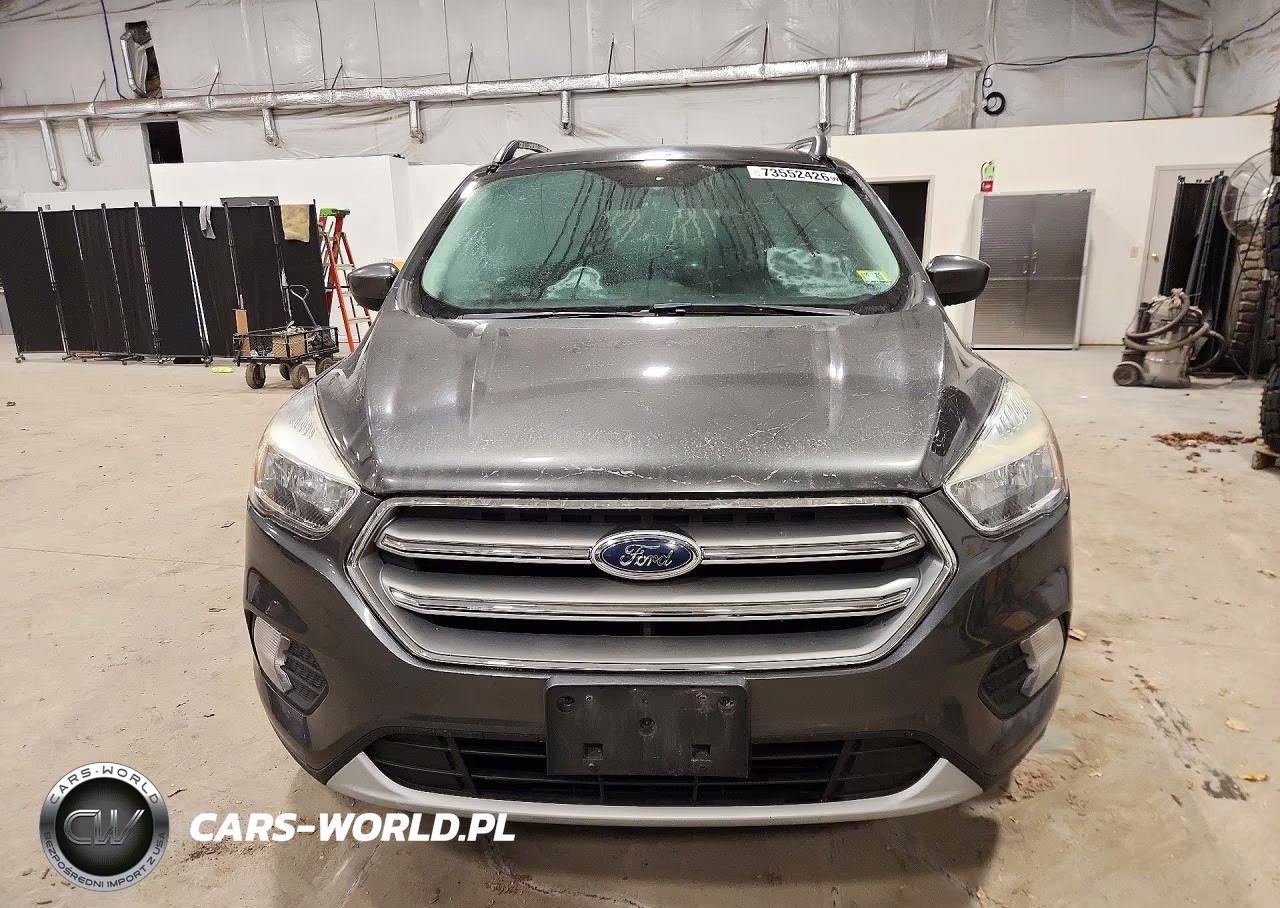 2017 Ford Escape Se VIN:1FMCU9GD7HUE62568 - 5