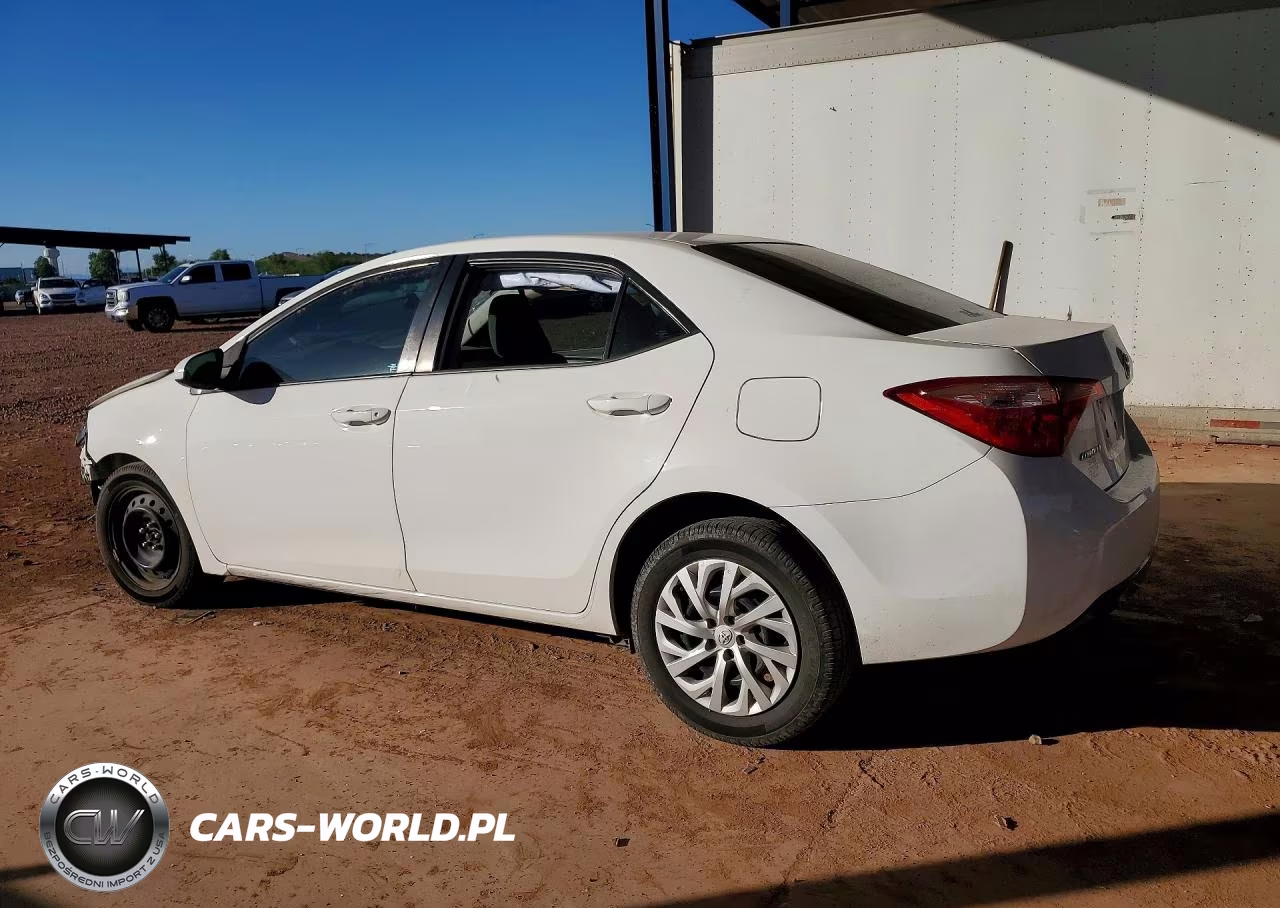 2018 Toyota Corolla Le VIN:2T1BURHE4JC963900 - 2