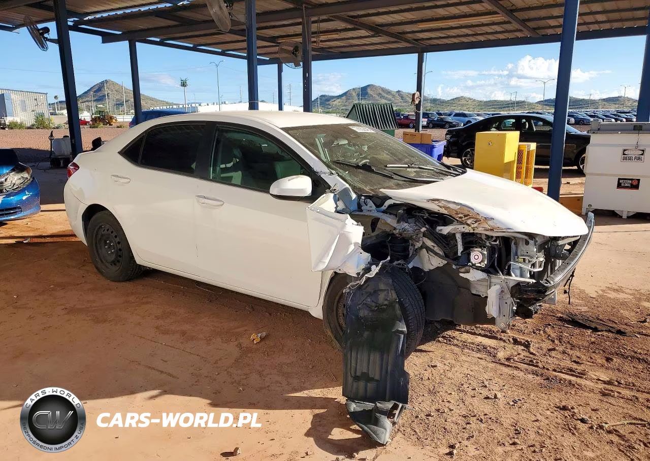 2018 Toyota Corolla Le VIN:2T1BURHE4JC963900 - 4