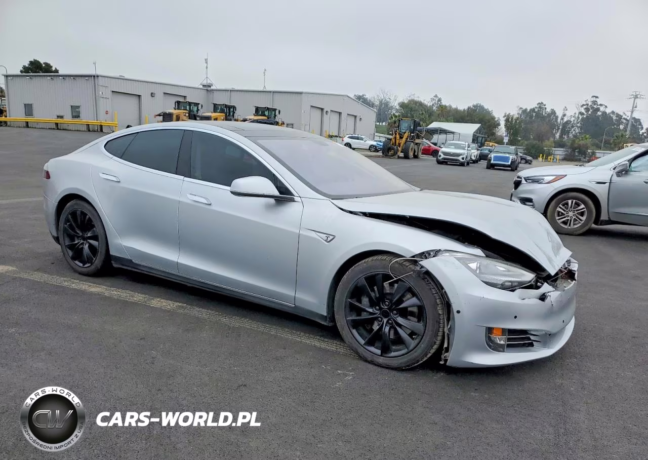 2014 Tesla Model S VIN:5YJSA1S17EFP33222 - 4