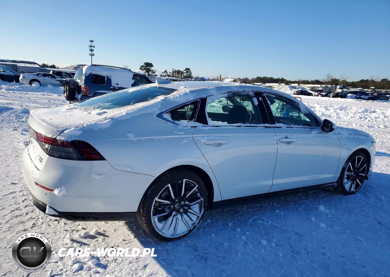 2023 Honda Accord Touring Hybrid VIN:1HGCY2F80PA021984 - 3