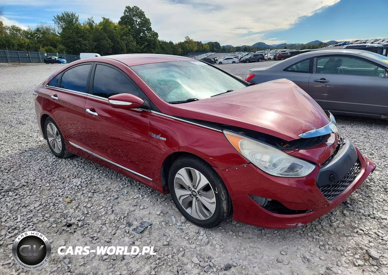 2013 Hyundai Sonata VIN:KMHEC4A47DA090362 - 4