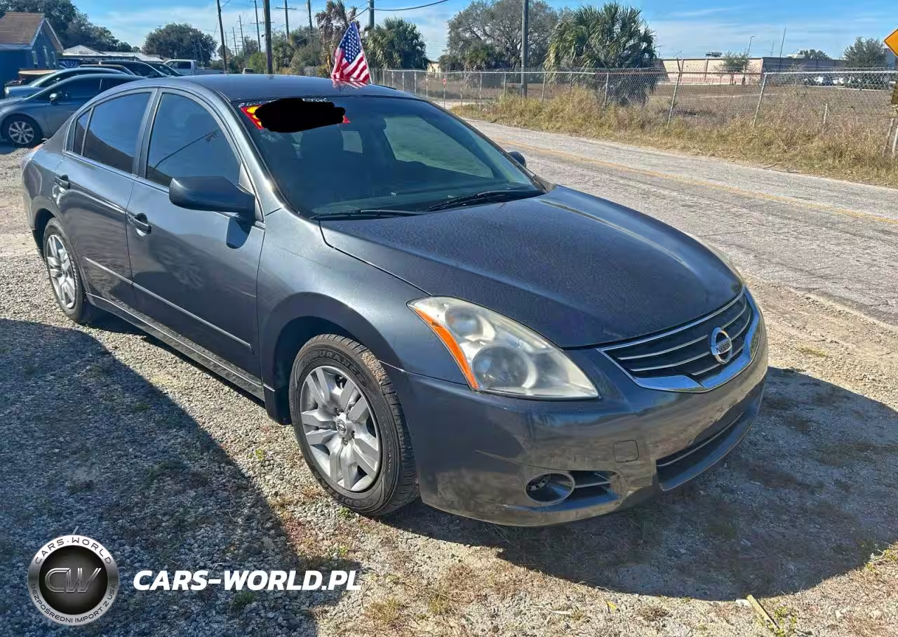 2011 Nissan Altima Base