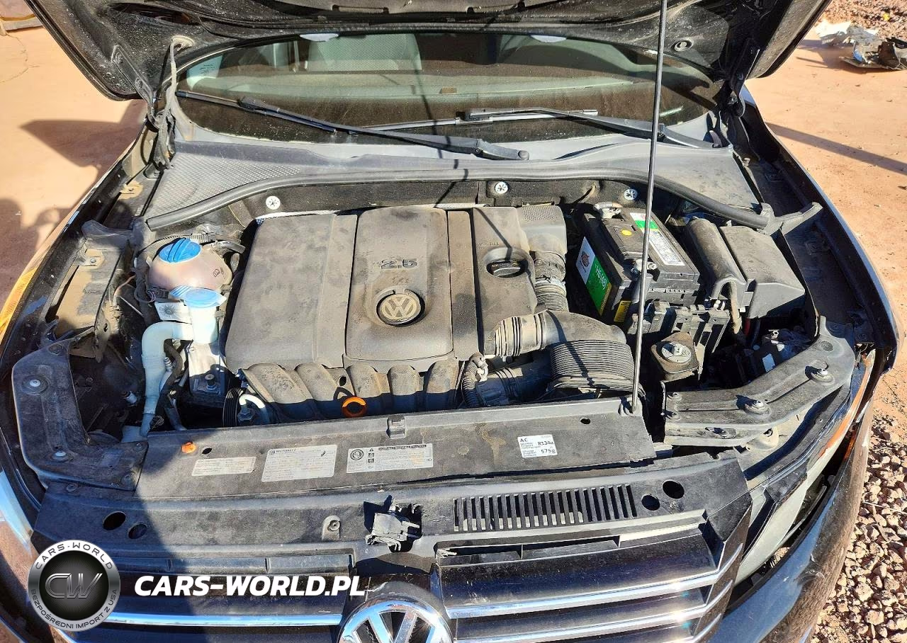 2013 Volkswagen Passat S VIN:1VWAP7A39DC082474 - 11