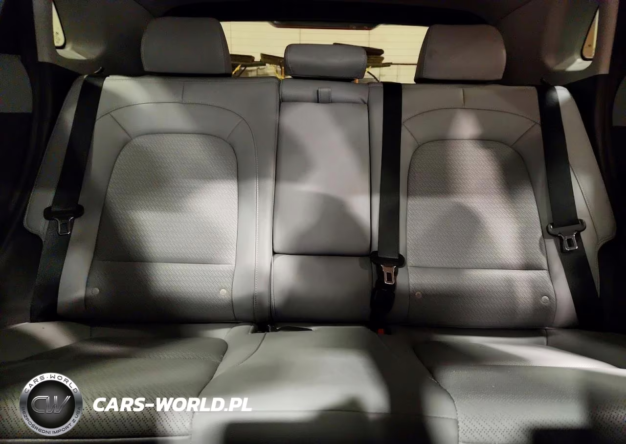 2018 Hyundai Kona Limited VIN:KM8K3CA55JU170310 - 10