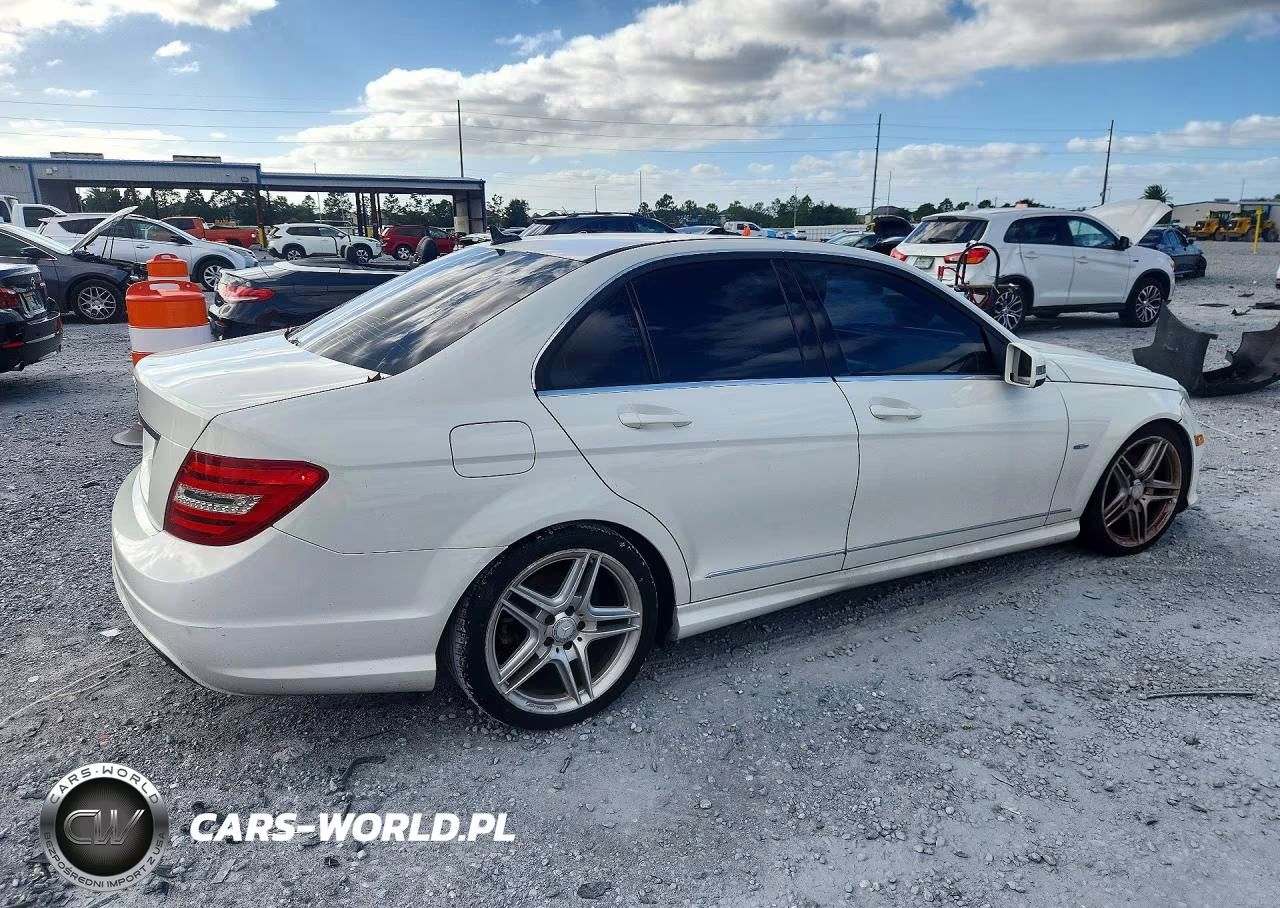 2012 Mercedes-Benz C 250 VIN:WDDGF4HB5CA605159 - 3