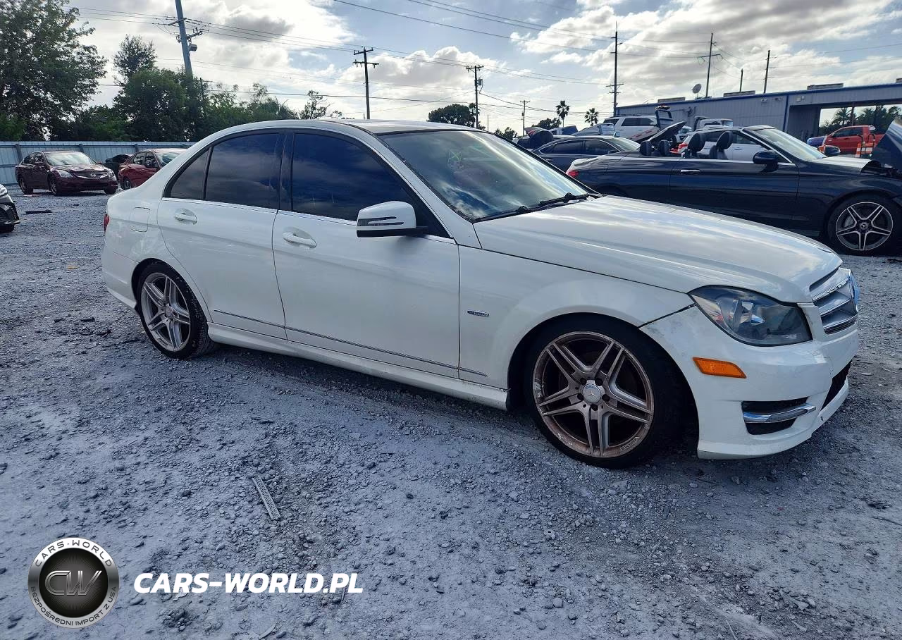 2012 Mercedes-Benz C 250 VIN:WDDGF4HB5CA605159 - 4