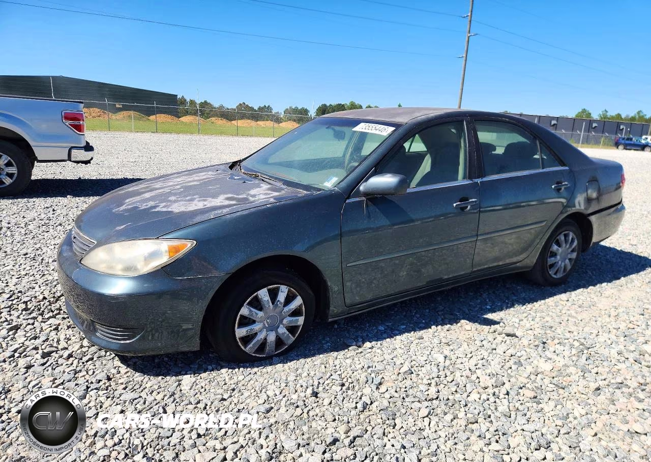 2005 Toyota Camry Le – zdjęcie 1 z 12