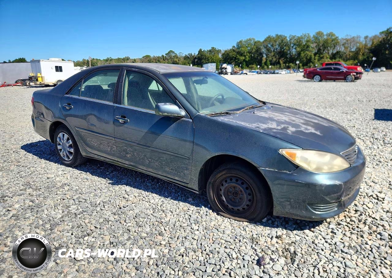 2005 Toyota Camry Le VIN:4T1BE32K25U404102 - 4