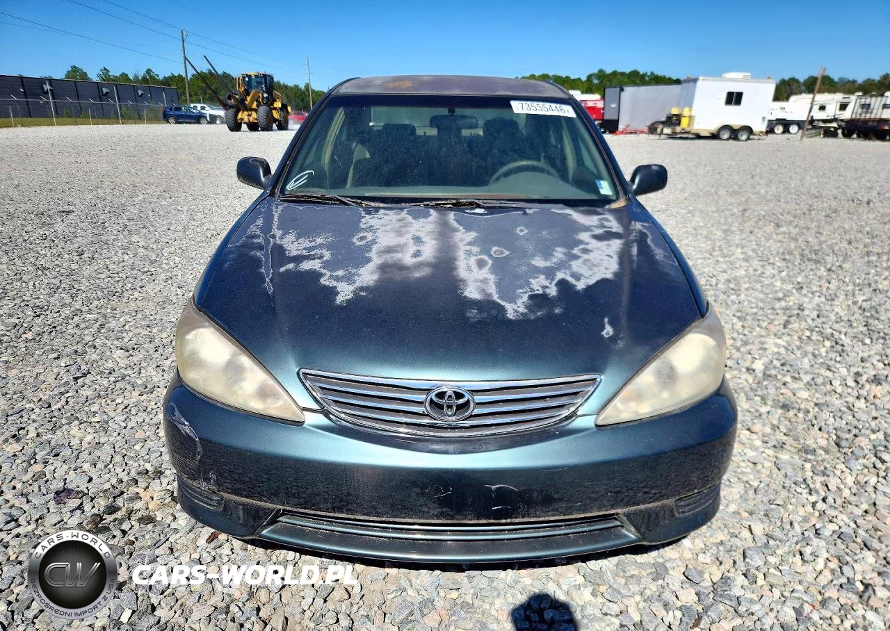 2005 Toyota Camry Le VIN:4T1BE32K25U404102 - 5