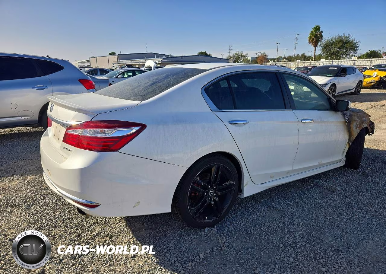2017 Honda Accord Sport VIN:1HGCR2F52HA305833 - 3
