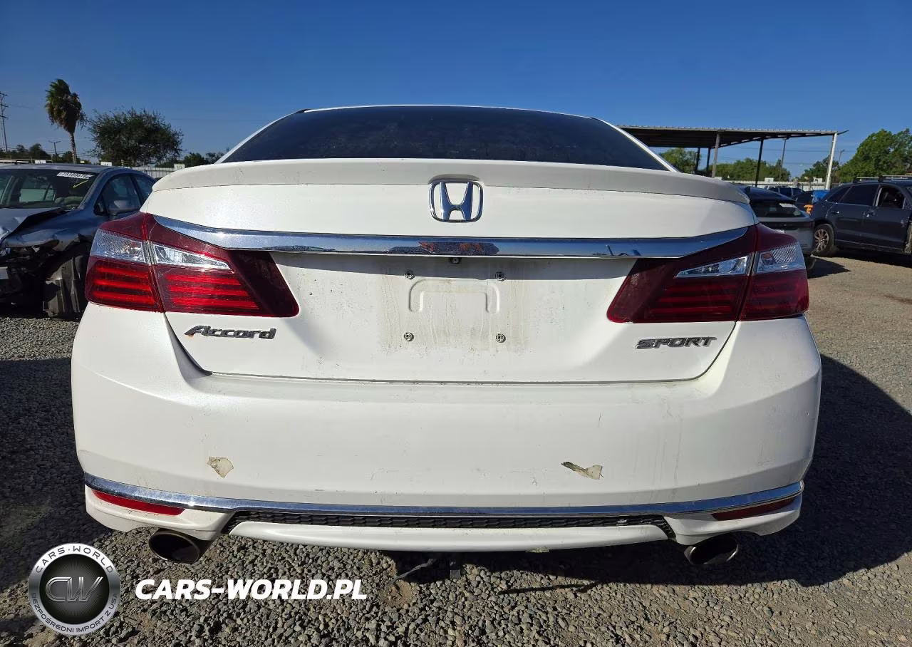 2017 Honda Accord Sport VIN:1HGCR2F52HA305833 - 6