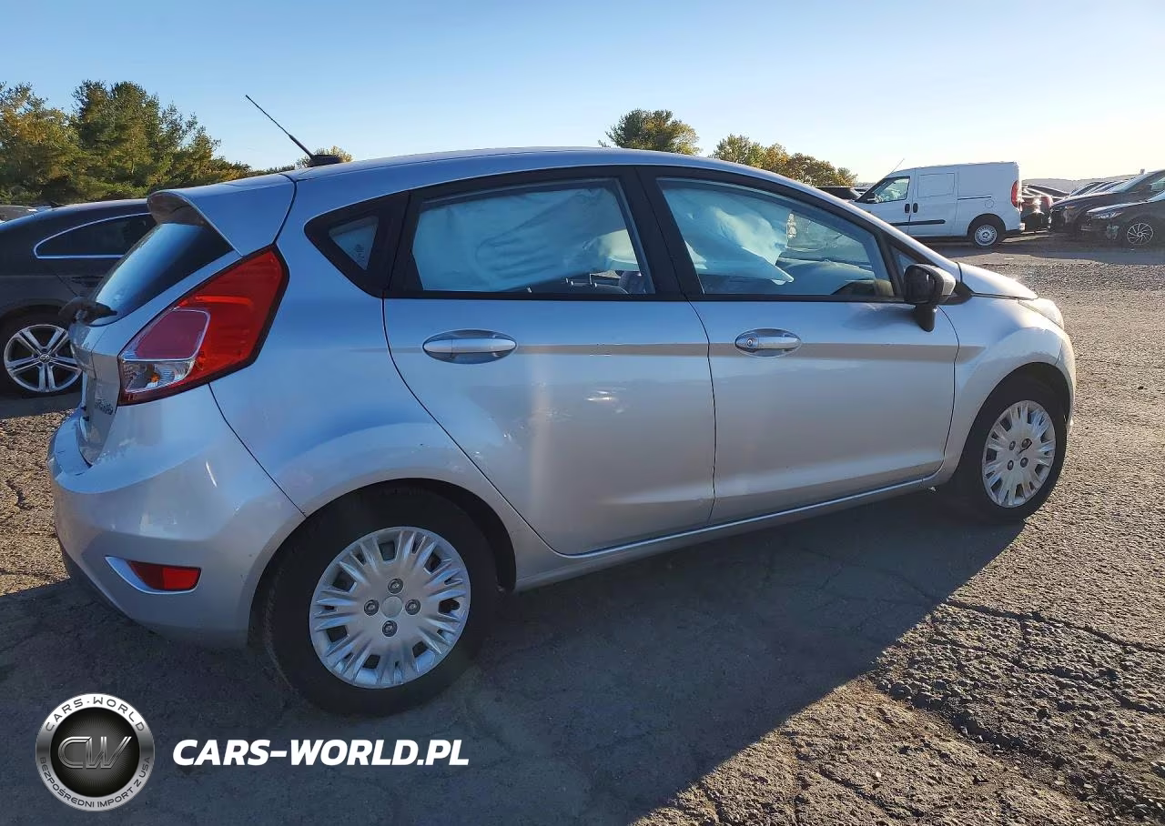 2015 Ford Fiesta S VIN:3FADP4TJ4FM222044 - 3