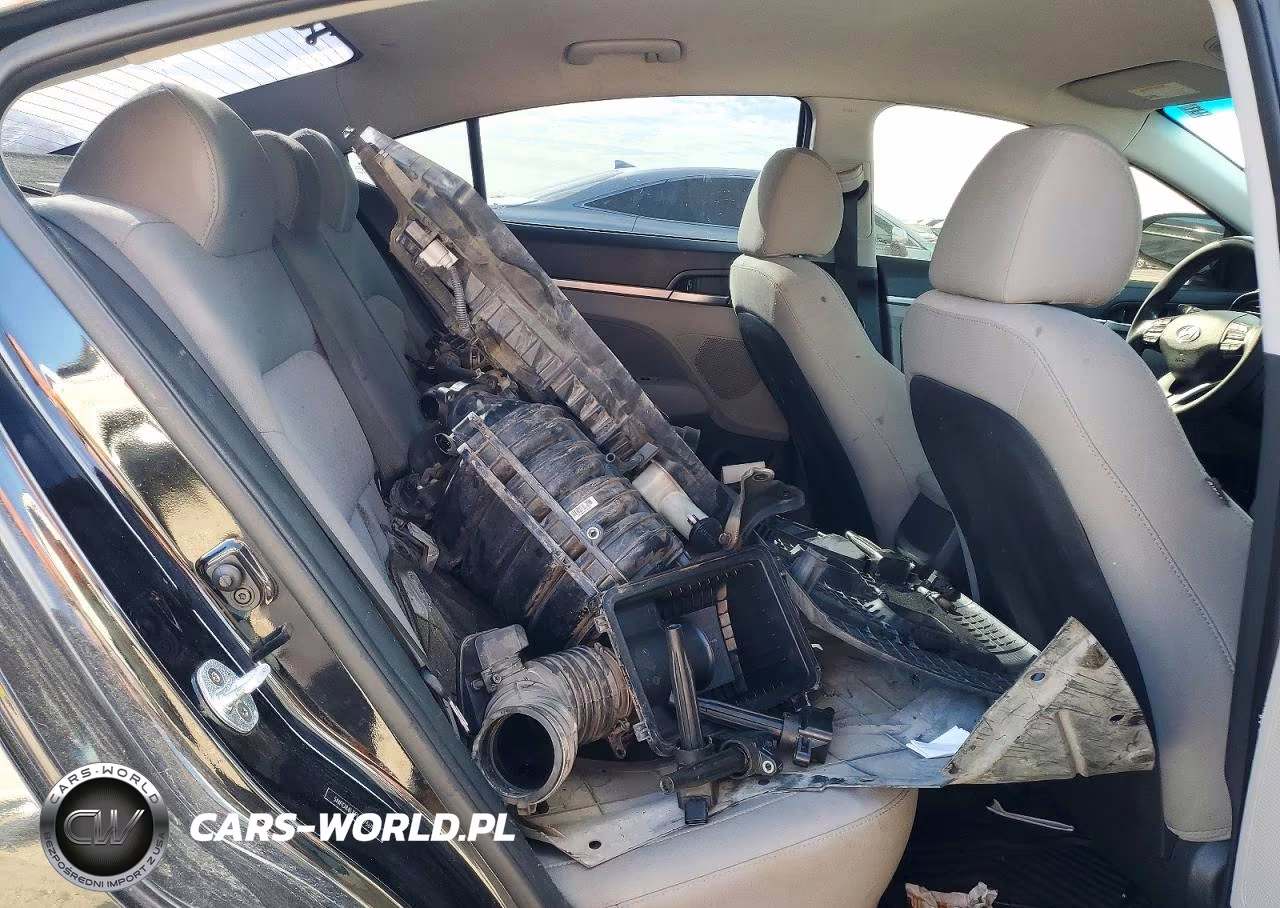 2020 Hyundai Elantra Sel VIN:5NPD84LF9LH573696 - 10
