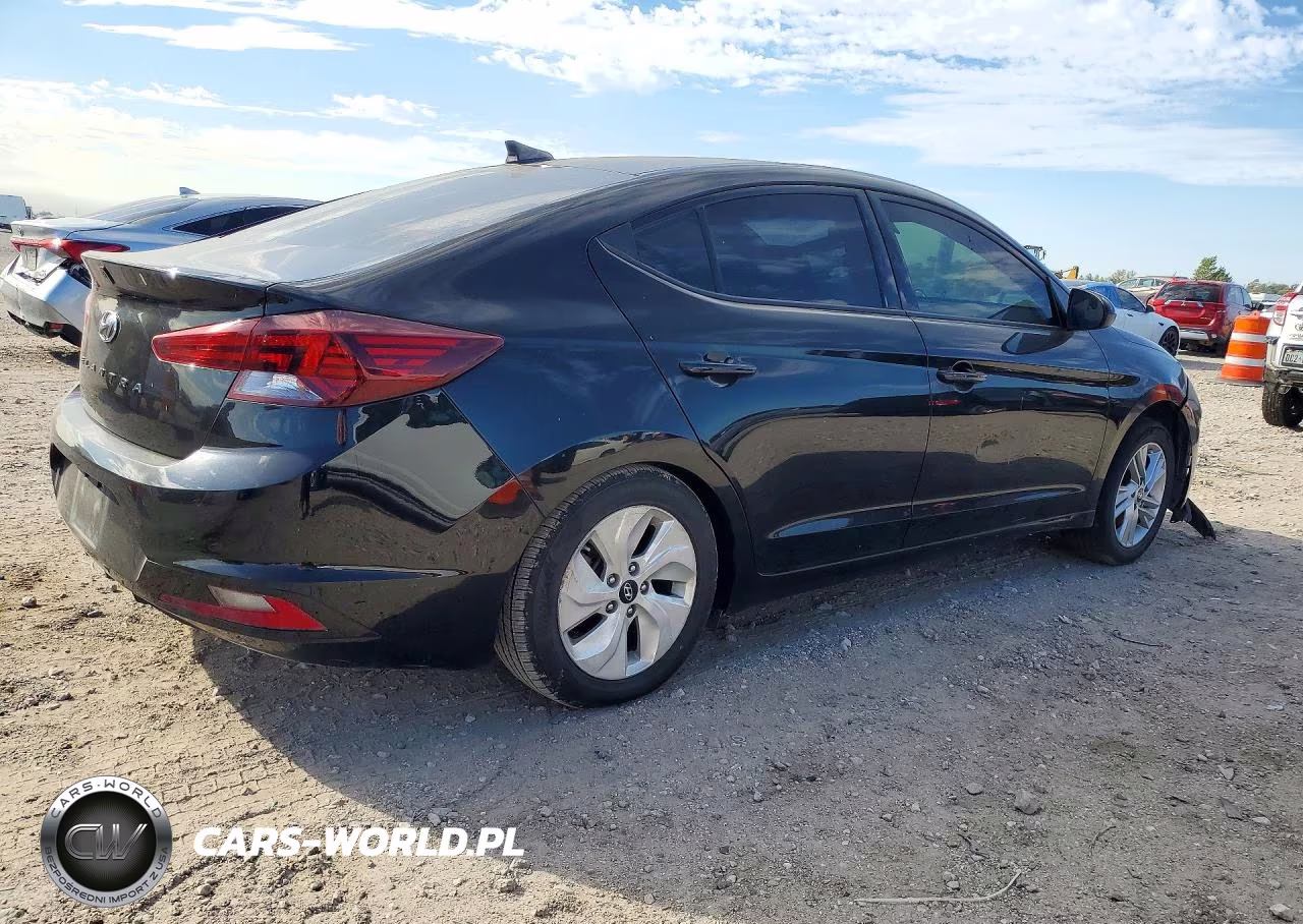 2020 Hyundai Elantra Sel VIN:5NPD84LF9LH573696 - 3