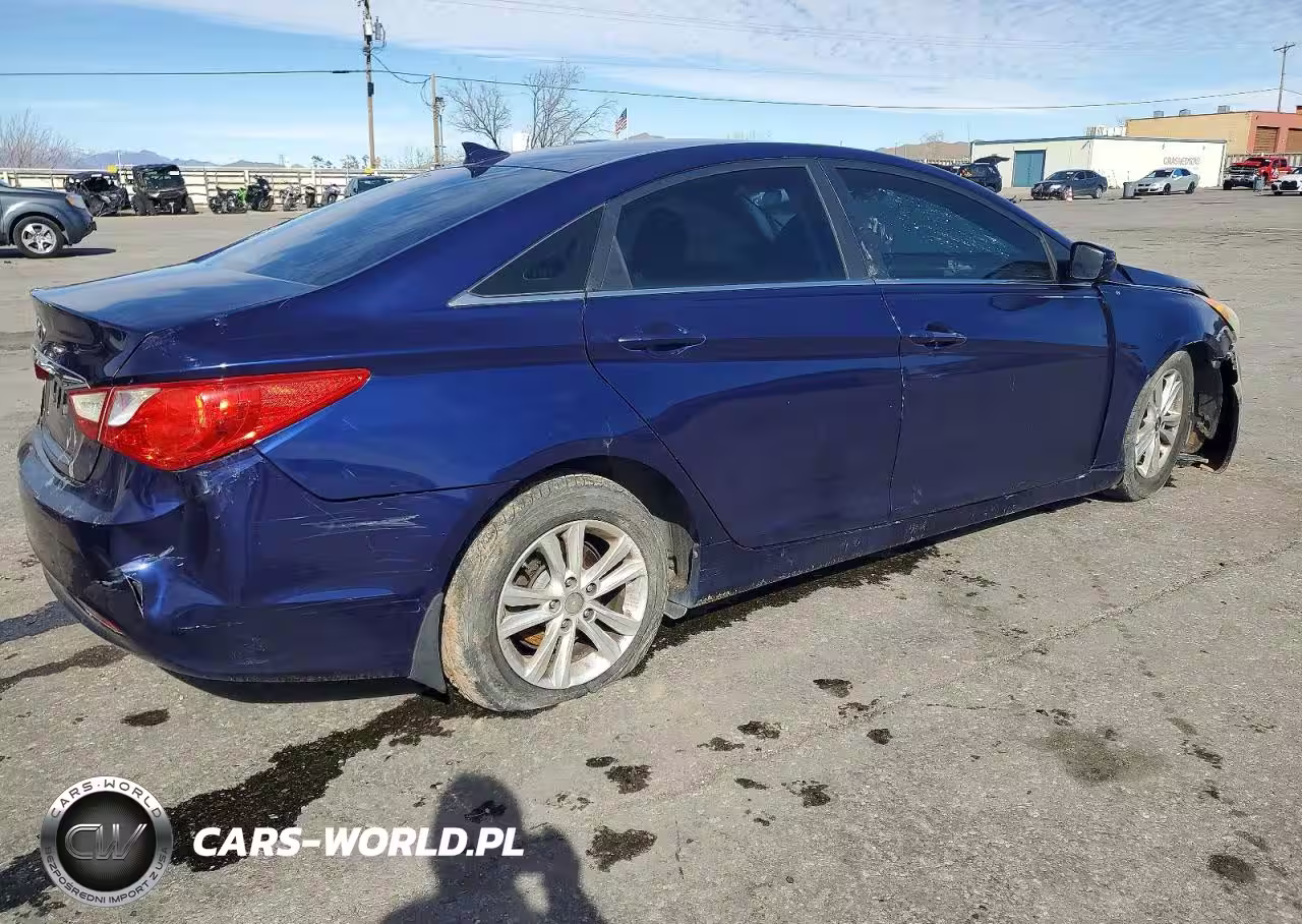 2012 Hyundai Sonata Gls VIN:5NPEB4AC7CH484840 - 3