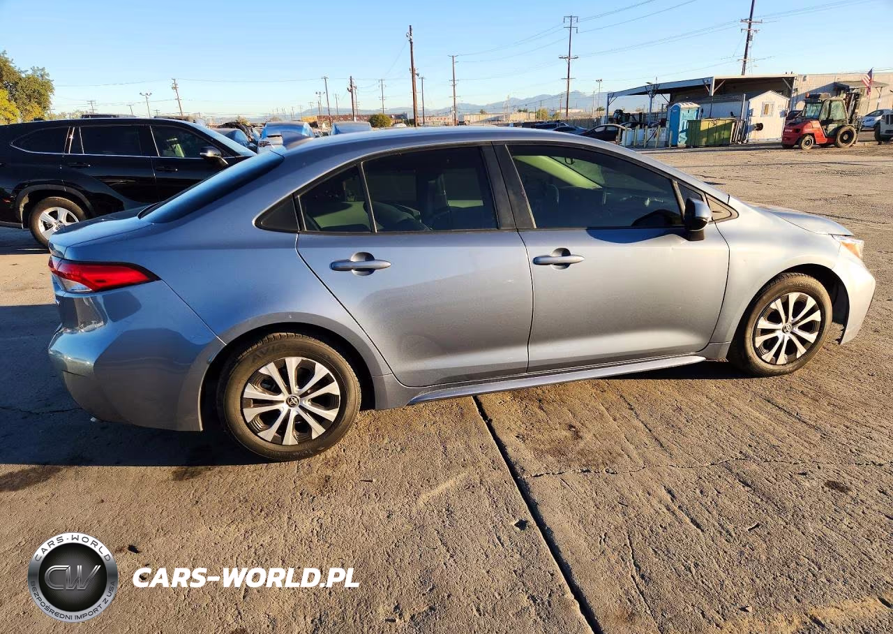 2022 Toyota Corolla Hybrid Le VIN:JTDEAMDE3N3005814 - 3