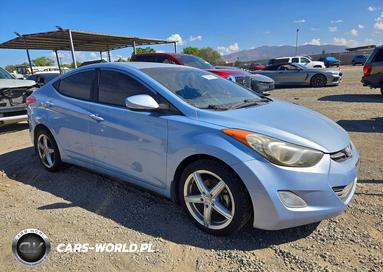 2013 Hyundai Elantra Limited VIN:KMHDH4AE2DU801762 - 4