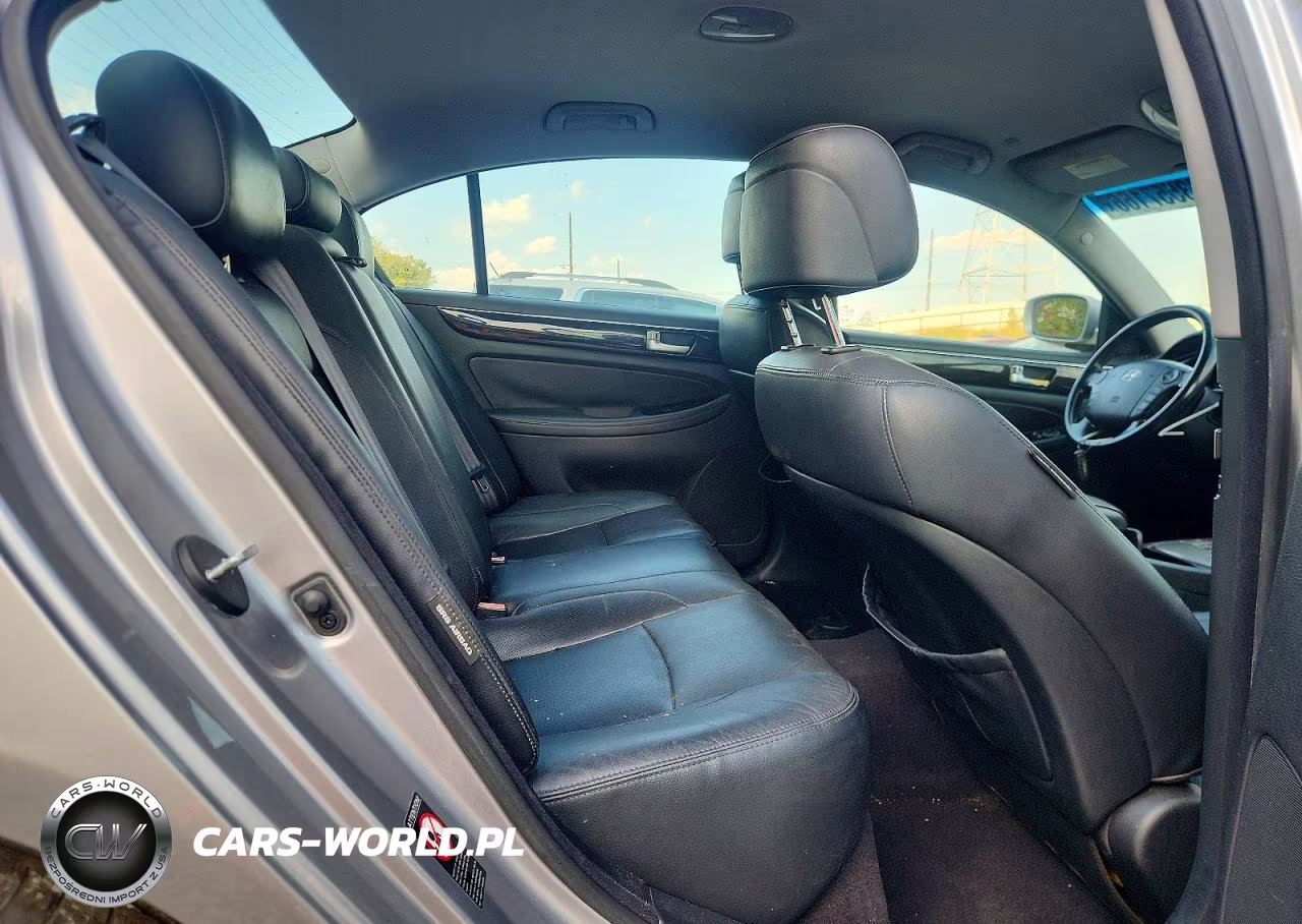 2012 Hyundai Genesis 3.8L VIN:KMHGC4DD7CU158113 - 10