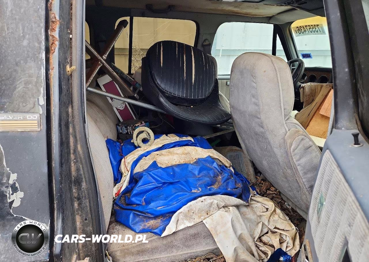 1990 Chevrolet Suburban R1500 VIN:1GNER16K8LF181044 - 10
