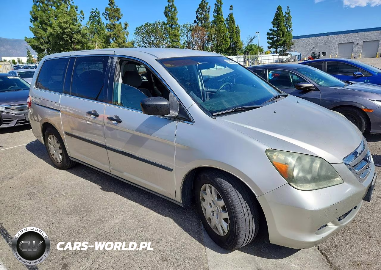 2005 Honda Odyssey Lx VIN:5FNRL38235B074205 - 4