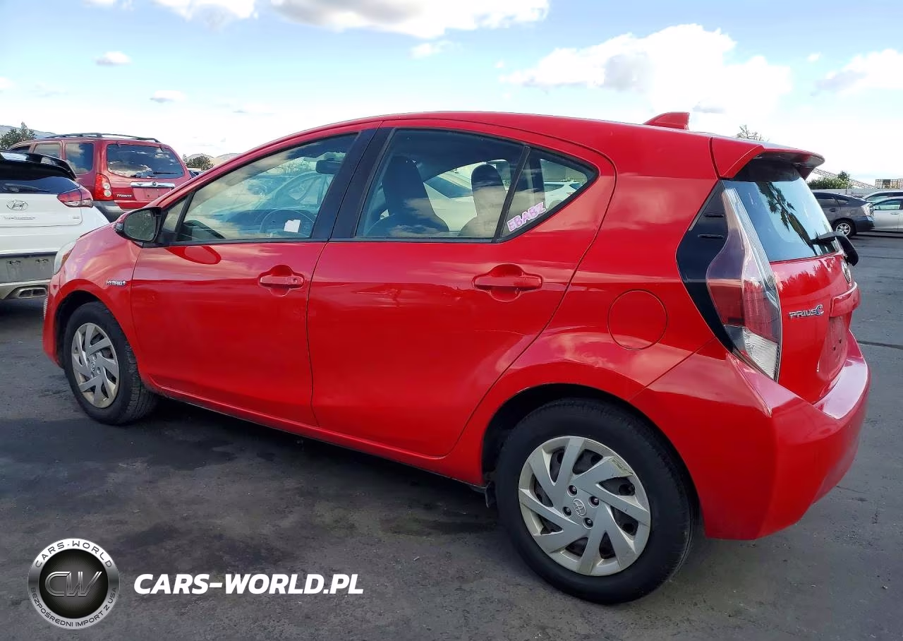 2015 Toyota Prius C One VIN:JTDKDTB33F1104443 - 2